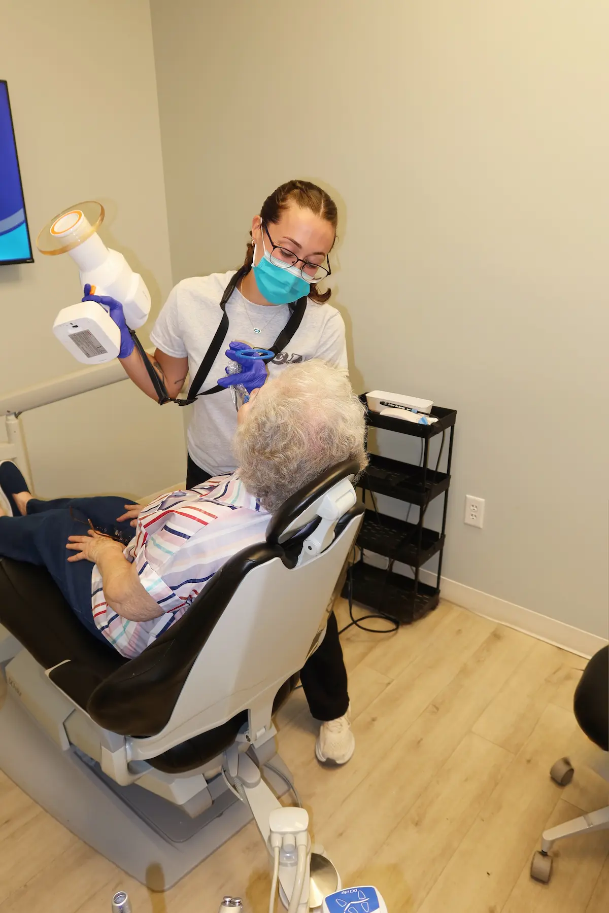 Shannon taking a digital X-ray at Rabbit Creek Dental in Mobile Alabama